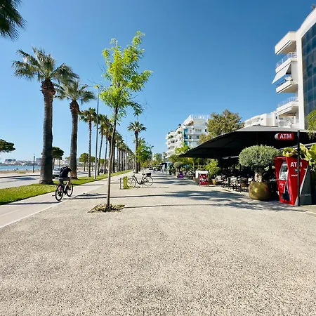Vlora - Ggpremiumstays - 2 Double Bedrooms Apartment First Line Exclusive Beachfront With 2 Balconies Exterior photo