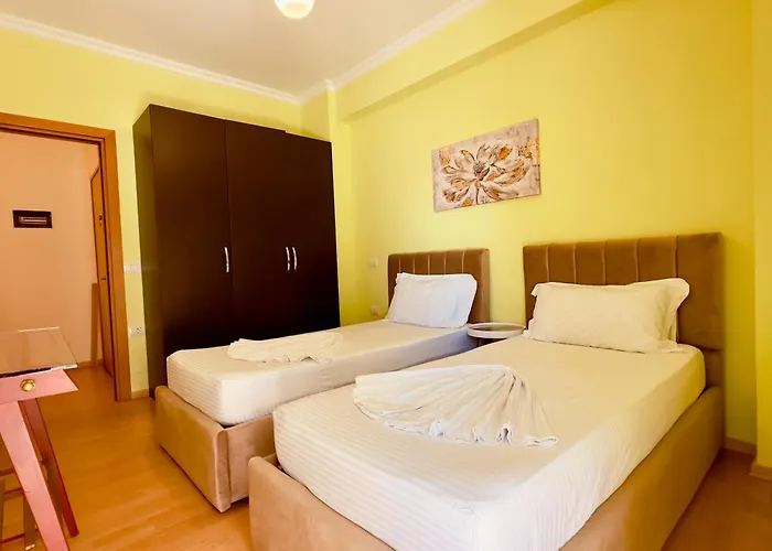 Vlora - Ggpremiumstays - 2 Double Bedrooms Apartment First Line Exclusive Beachfront With 2 Balconies