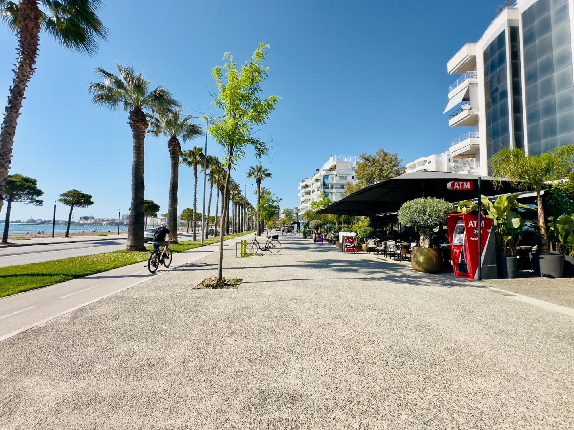 - Ggpremiumstays - 2 Double Bedrooms First Line Exclusive Beachfront With 2 Balconies