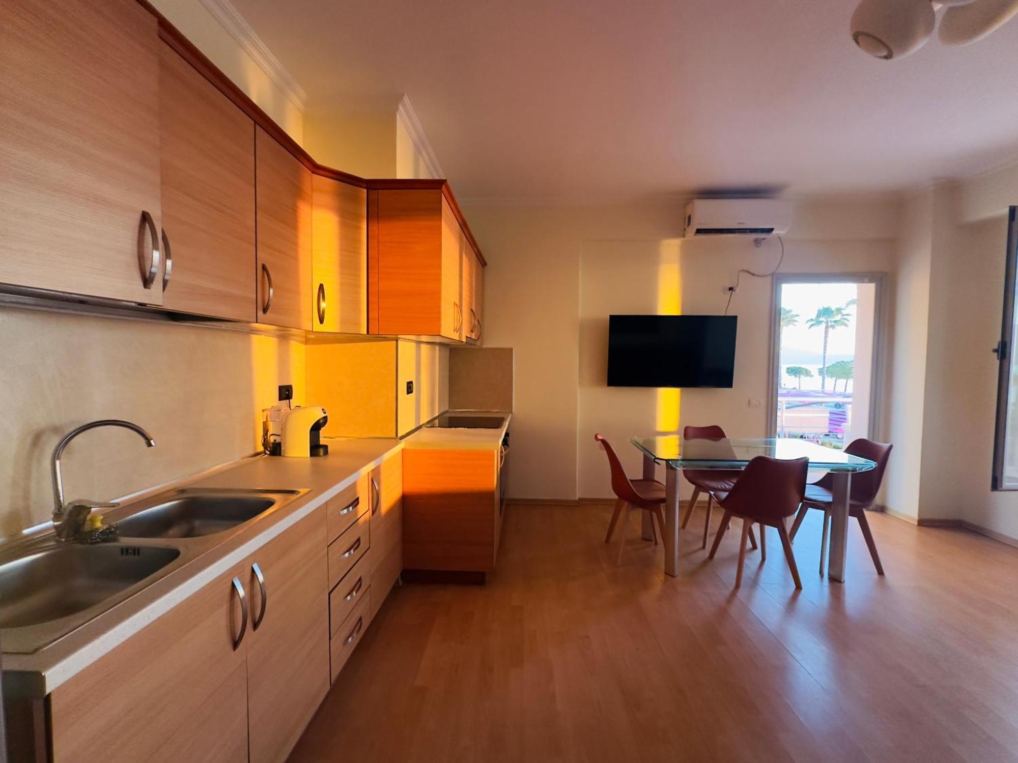 - Ggpremiumstays - 2 Double Bedrooms First Line Exclusive Beachfront With 2 Balconies Апартаменты *